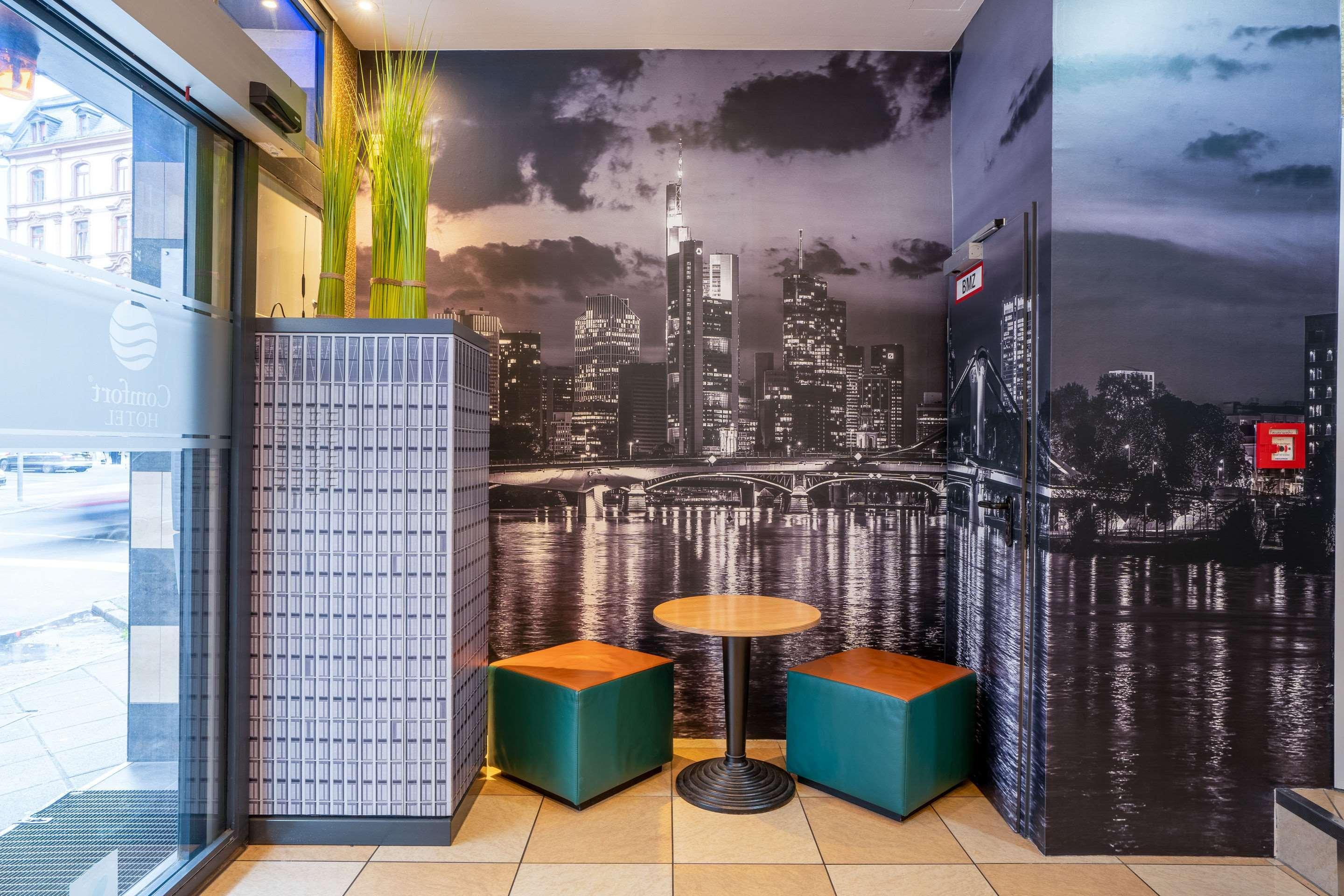Comfort Hotel Frankfurt Central Station Frankfurt am Main Exterior photo